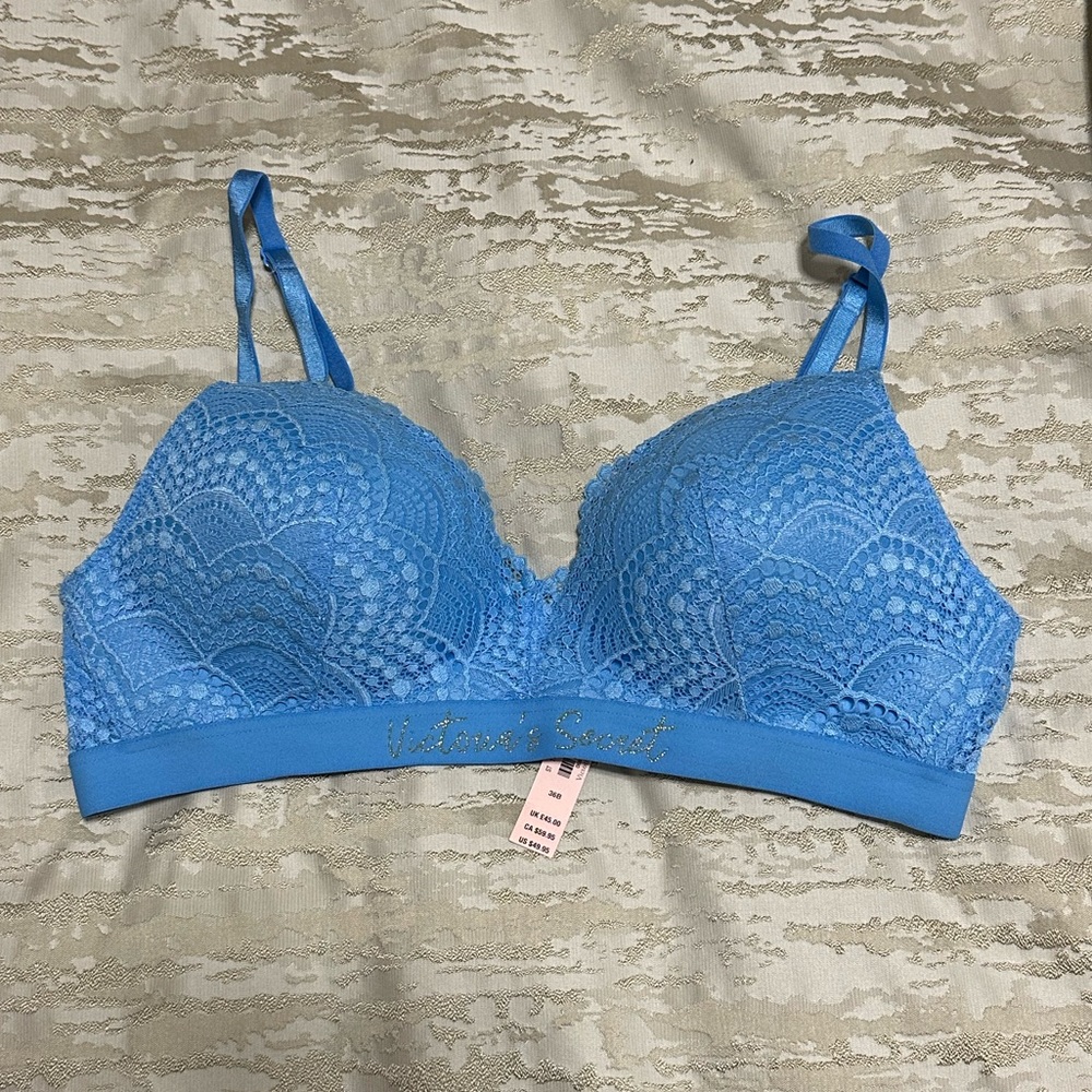 NWT Victoria Secret Bra - 36B